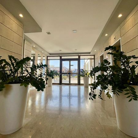Sea View Suite In Makenzy Larnaca Exterior foto