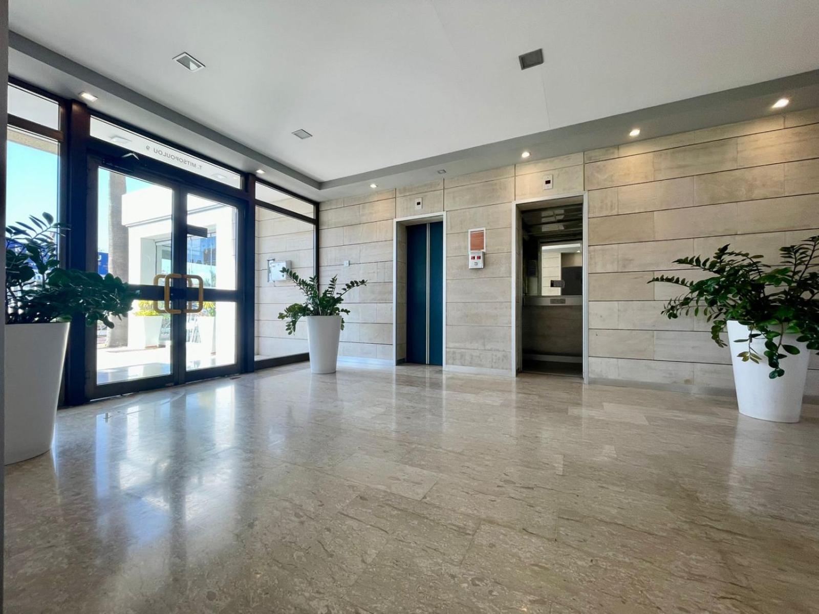 Sea View Suite In Makenzy Larnaca Exterior foto